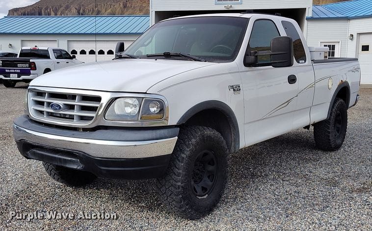 2001 Ford F-150 Equipment Image0
