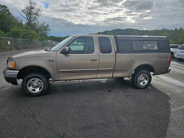 Image of Ford F-150 equipment image 1