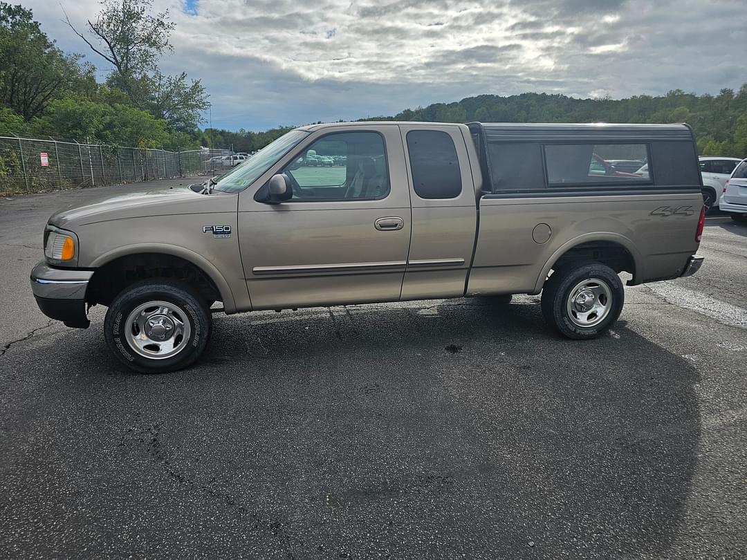 Image of Ford F-150 Primary image