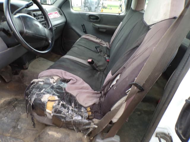 Image of Ford F-150 equipment image 4