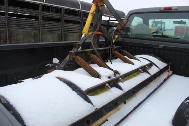 Image of Ford F-250 equipment image 3