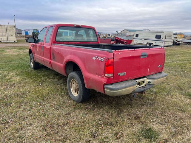 Image of Ford F-250 equipment image 3