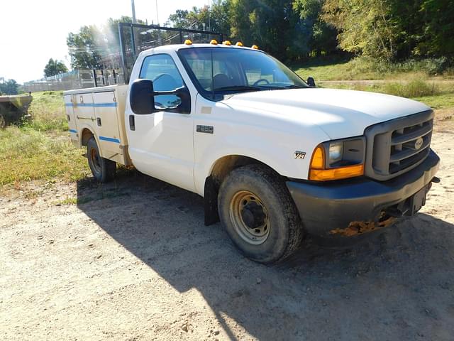 Image of Ford F-250 equipment image 3