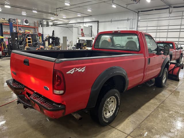 Image of Ford F-250 equipment image 3