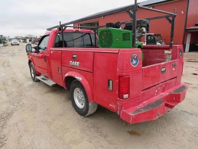 Image of Ford F-250 equipment image 2