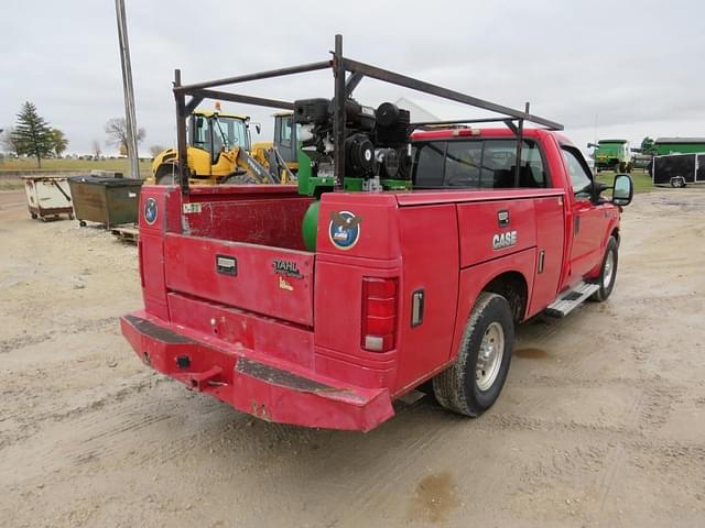 Image of Ford F-250 equipment image 3