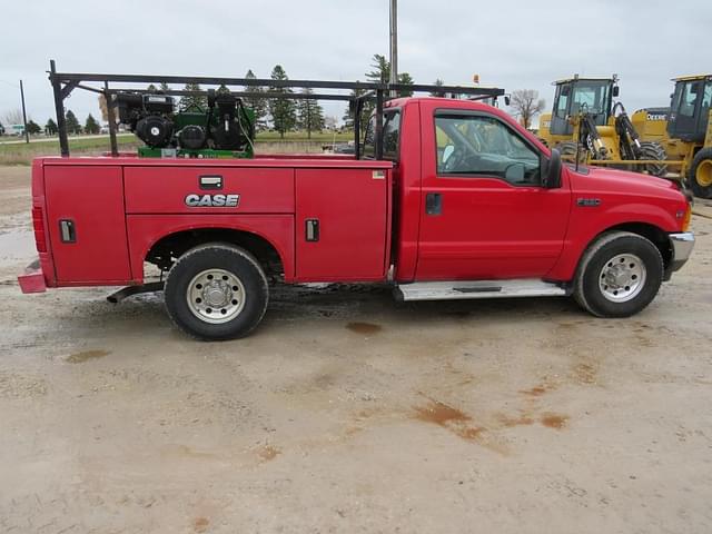 Image of Ford F-250 equipment image 4