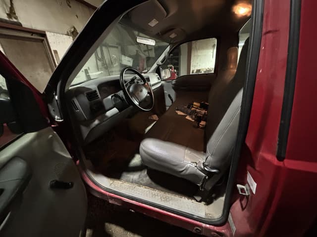 Image of Ford F-250 equipment image 4