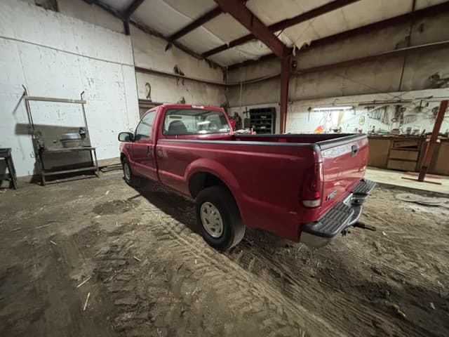 Image of Ford F-250 equipment image 2