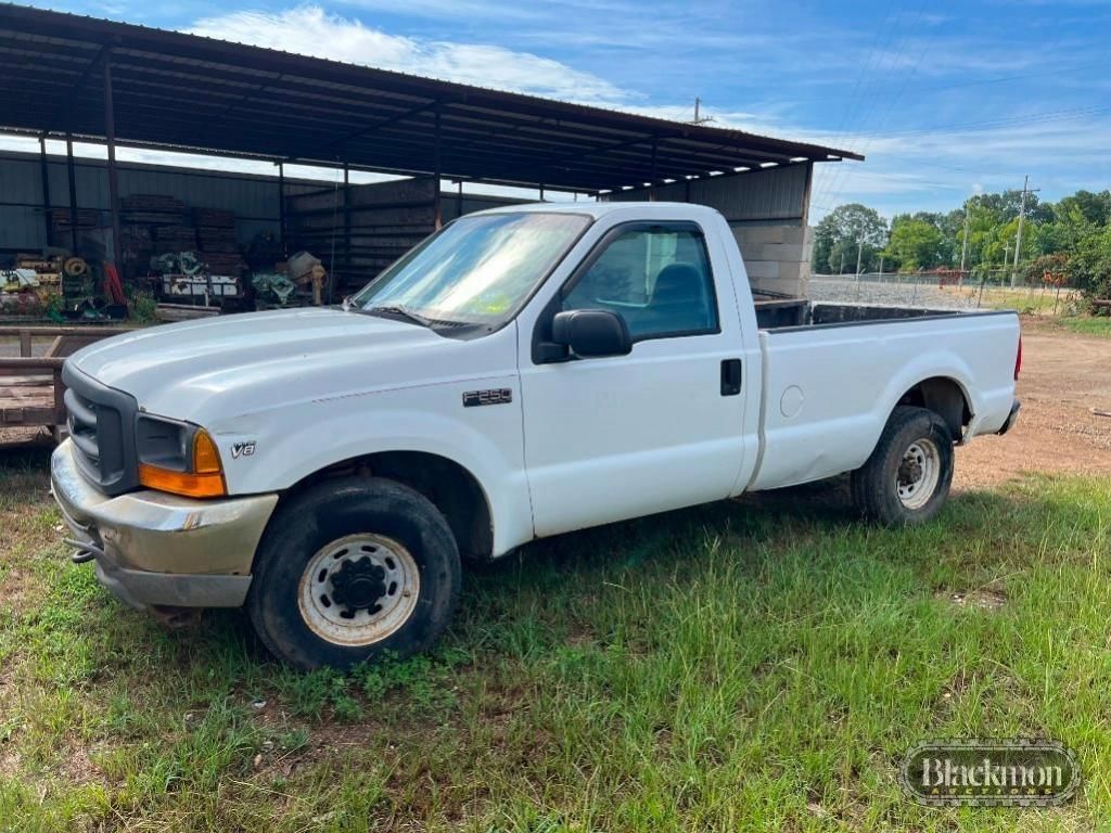 2001 Ford F-250 Equipment Image0