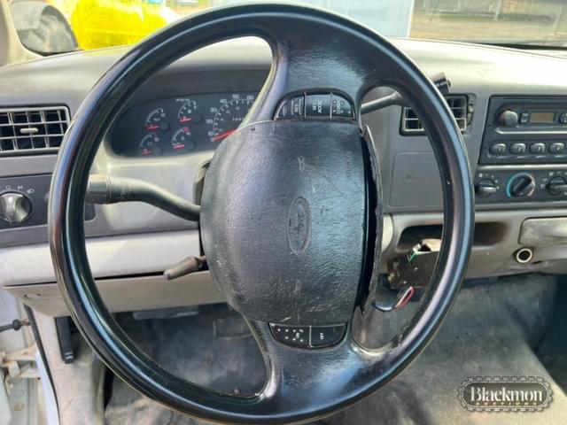 Image of Ford F-250 equipment image 4