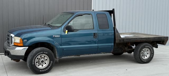 Image of Ford F-250 equipment image 1