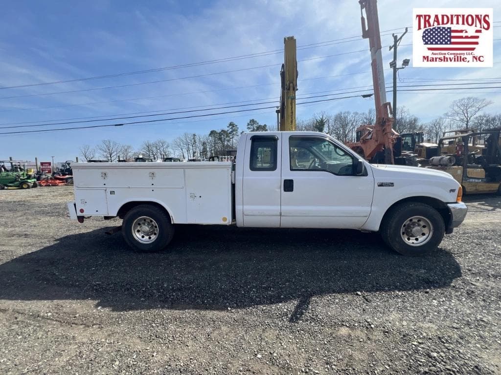 Image of Ford F-250 Primary image