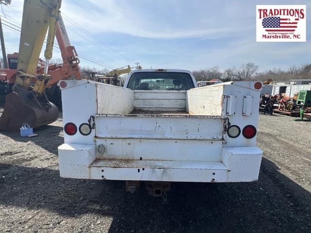 Image of Ford F-250 equipment image 3