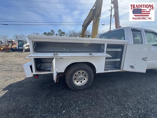 Image of Ford F-250 equipment image 4