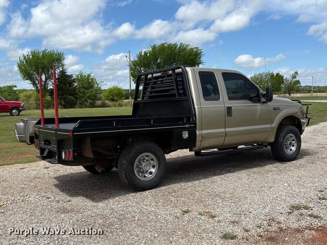 Image of Ford F-250 equipment image 4