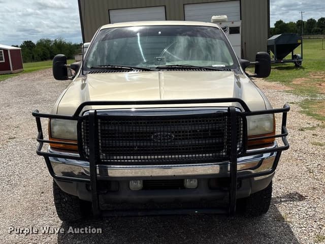 Image of Ford F-250 equipment image 1