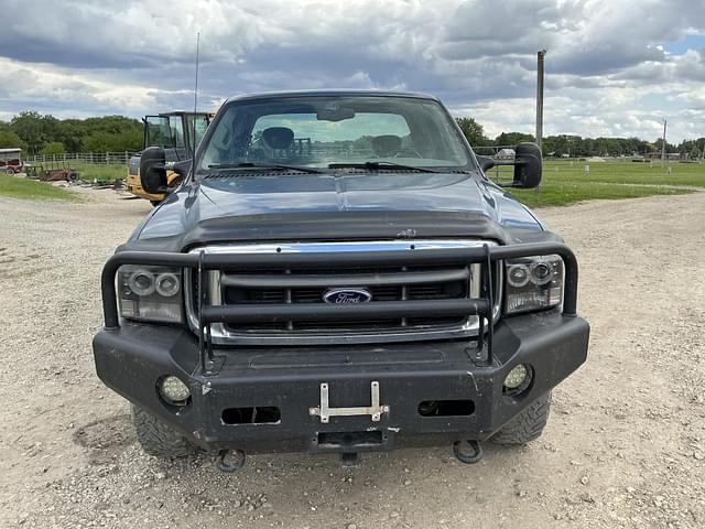 Image of Ford F-250 equipment image 1