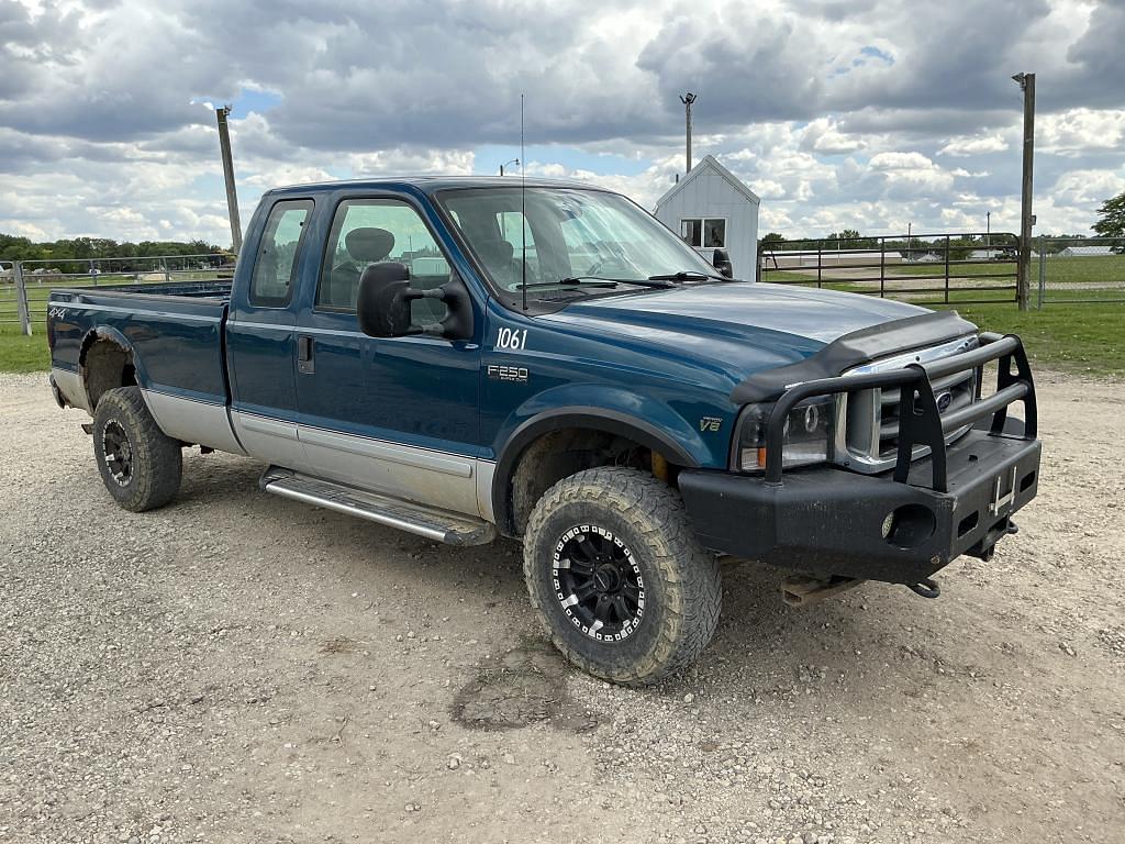 Image of Ford F-250 Primary image