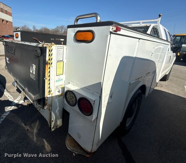 Image of Ford F-250 equipment image 4
