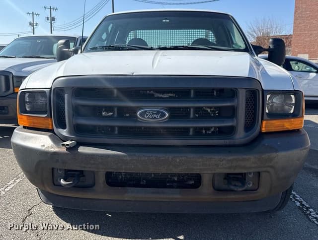 Image of Ford F-250 equipment image 1