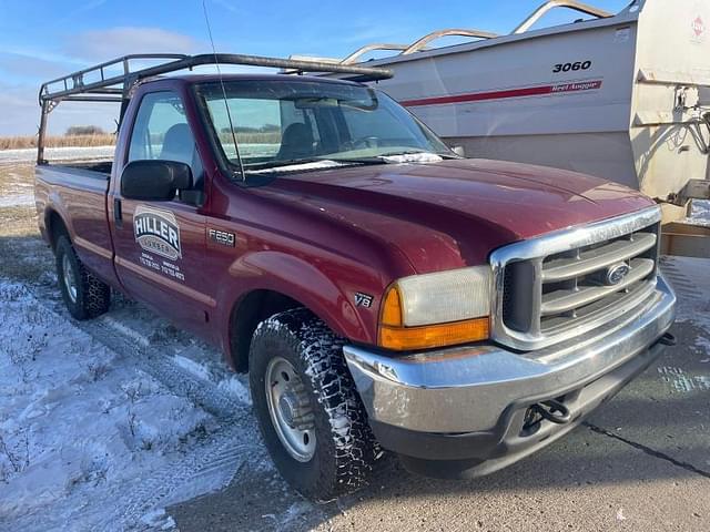 Image of Ford F-250 equipment image 2