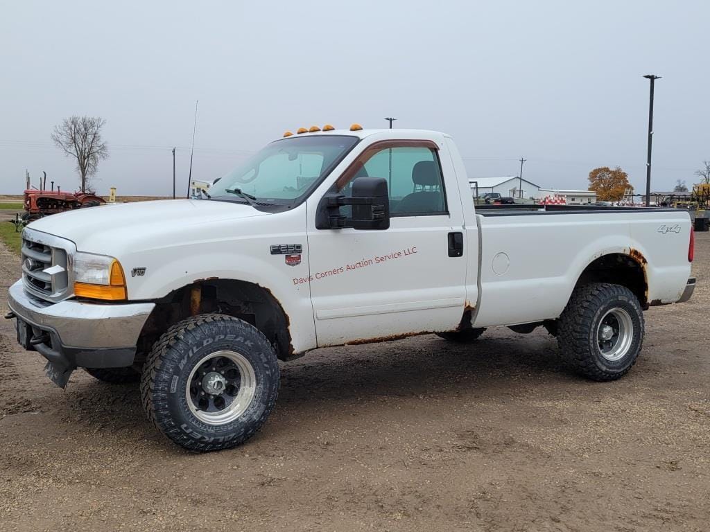 2001 Ford F-250 Equipment Image0