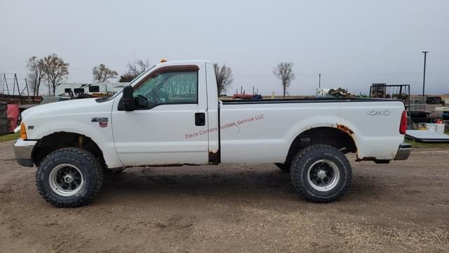 Image of Ford F-250 equipment image 1