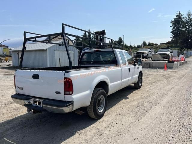 Image of Ford F-250 equipment image 3