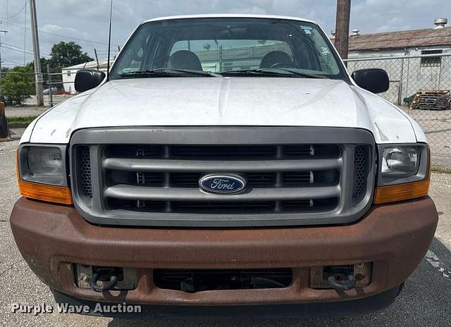 Image of Ford F-250 equipment image 1