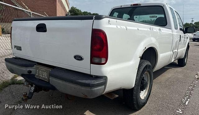 Image of Ford F-250 equipment image 4