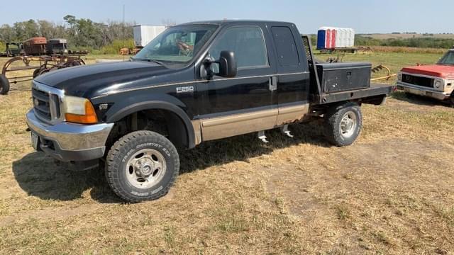 Image of Ford F-250 equipment image 1