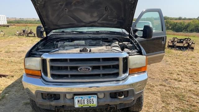 Image of Ford F-250 equipment image 2