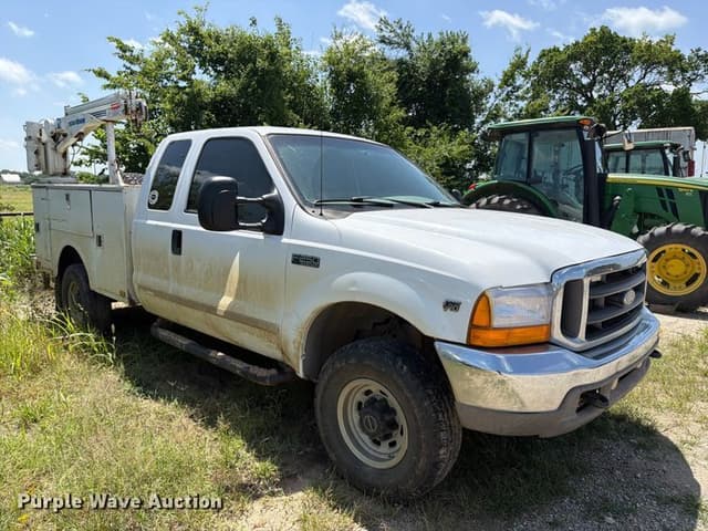 Image of Ford F-250 equipment image 2