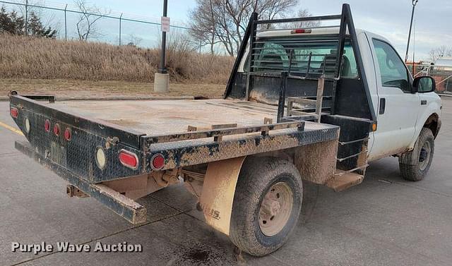 Image of Ford F-250 equipment image 4