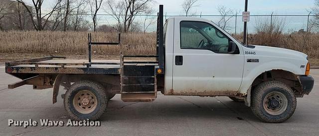 Image of Ford F-250 equipment image 3