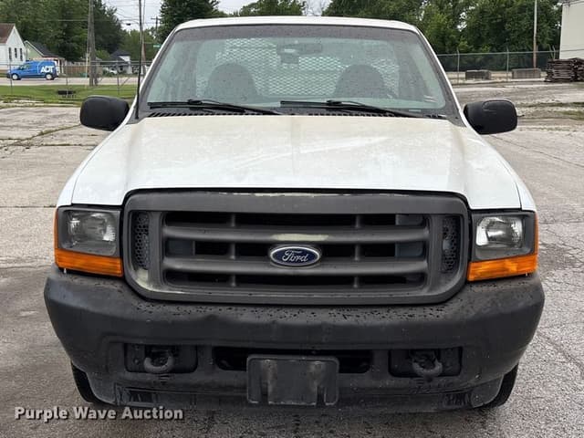 Image of Ford F-250 equipment image 1