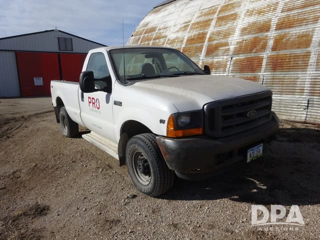 Image of Ford F-250 equipment image 1