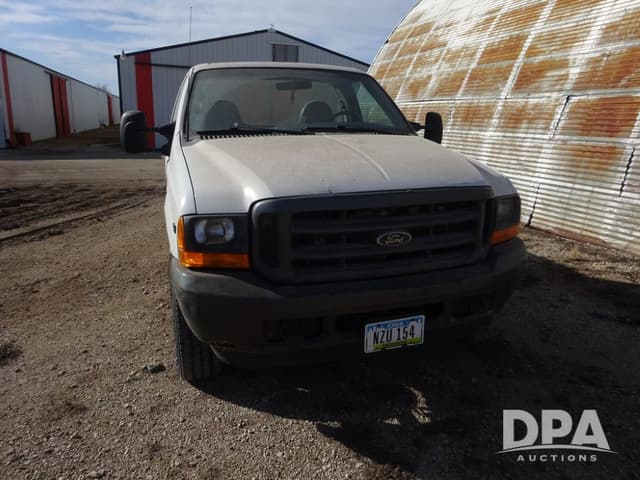 Image of Ford F-250 equipment image 3