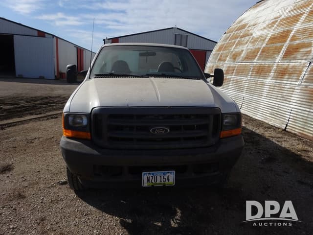 Image of Ford F-250 equipment image 4