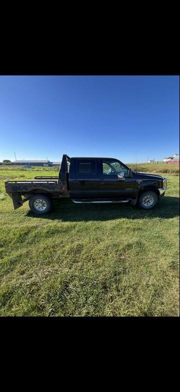 Image of Ford F-350 equipment image 3