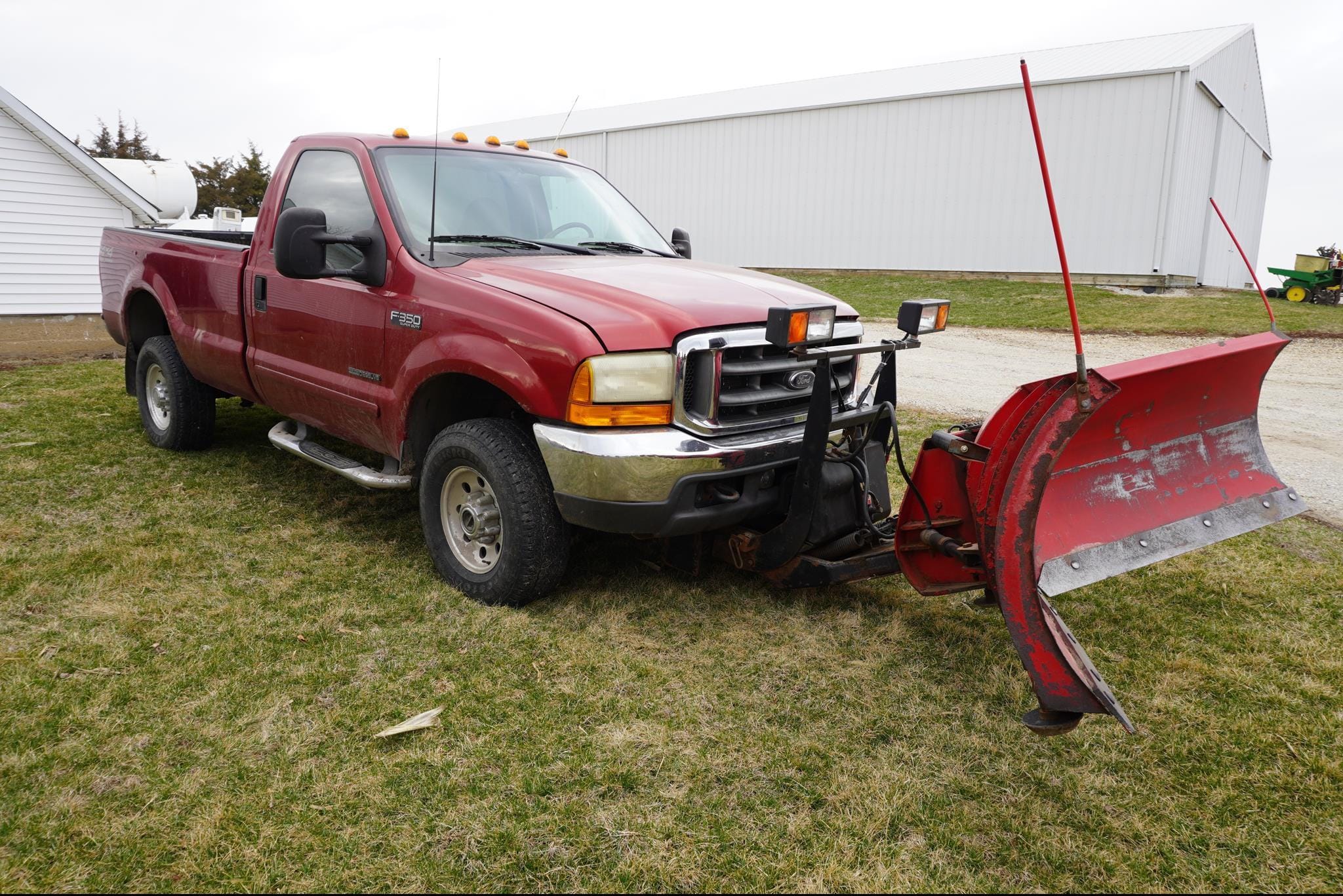 2001 Ford F-350 Equipment Image0