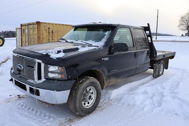 Image of Ford F-350 equipment image 2