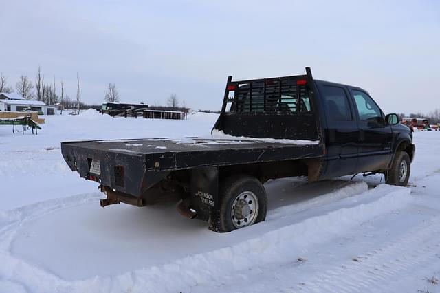 Image of Ford F-350 equipment image 4