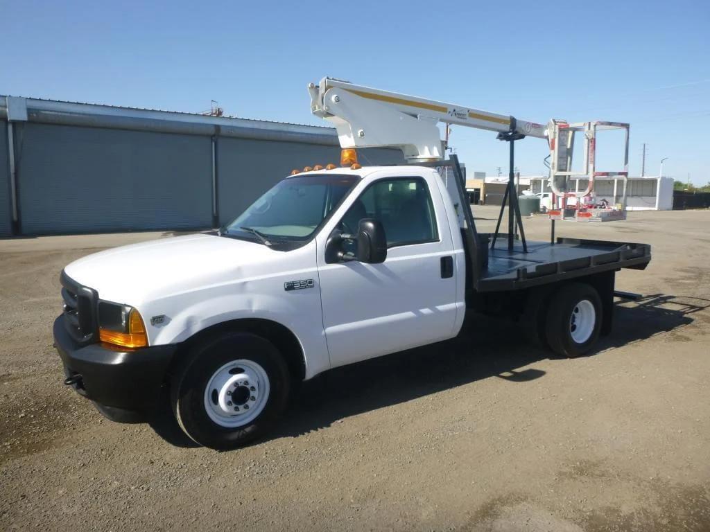 Image of Ford F-350 Primary image