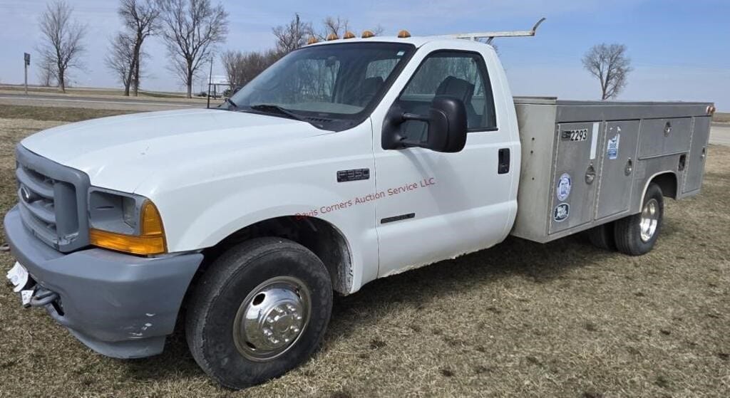 2001 Ford F-350 Equipment Image0