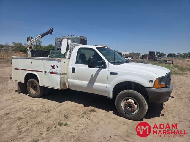 Image of Ford F-350 equipment image 1