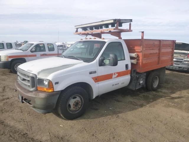 Image of Ford F-350 equipment image 1