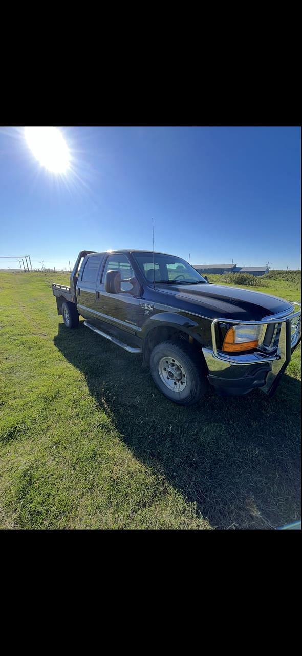 Image of Ford F-350 equipment image 2