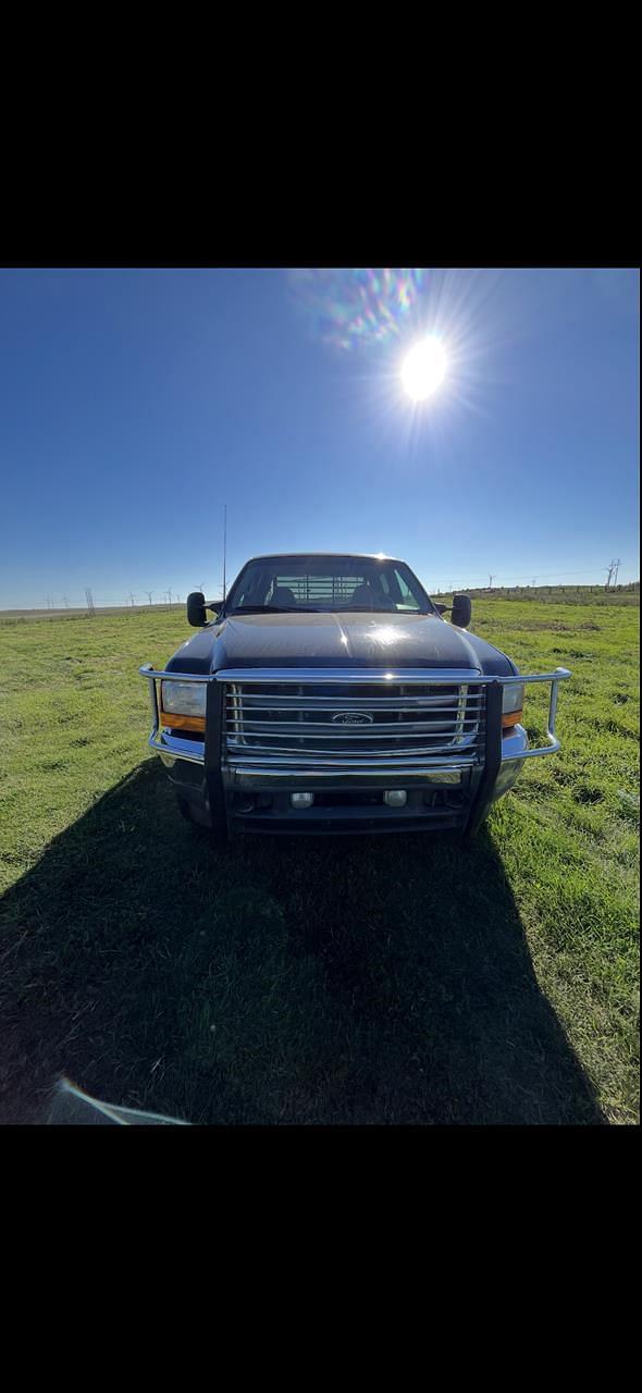 Image of Ford F-350 equipment image 4